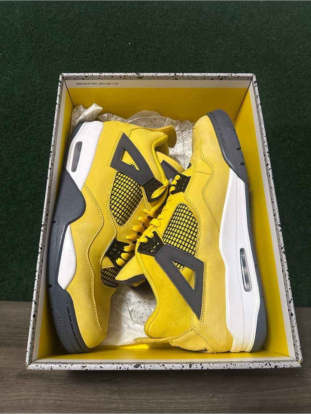 Jordan Retro 4 ‘Lightning’ Size 14